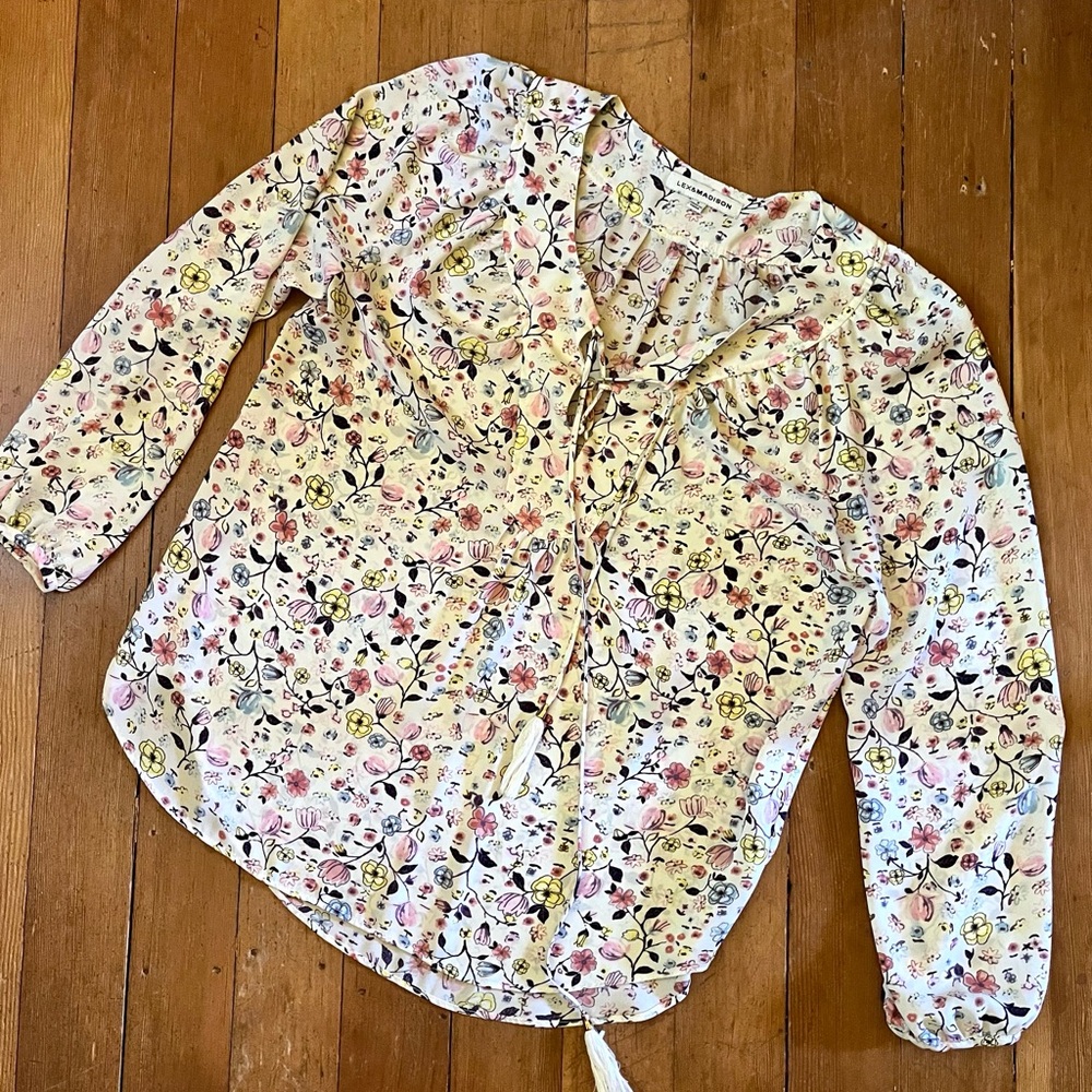 Lex & Madison Floral Blouse - White, Pink, Yellow, Blue‎